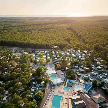 Campsite Un Toit Sur Le Bassin Claouey